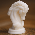 Bougie artisanale en forme de cheval blanc, parfaite pour une décoration raffinée et élégante. Une idée cadeau idéale pour les passionnés d'équitation et les amoureux des animaux.