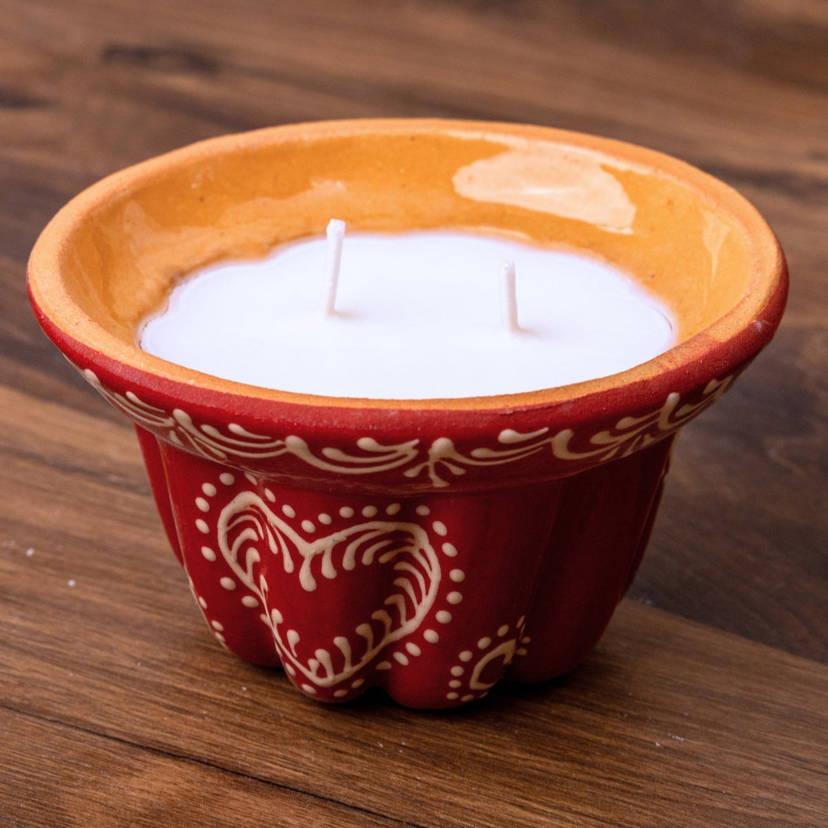 Bougie kougelhopf motif cœur rouge en poterie de Soufflenheim, La Bougiterie