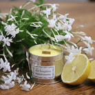 Bougie artisanale en cire naturelle parfum bergamote osmanthus avec mèche en bois crépitante.