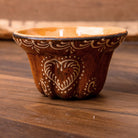 Bougie kougelhopf motif cœur marron en poterie de Soufflenheim, La Bougiterie